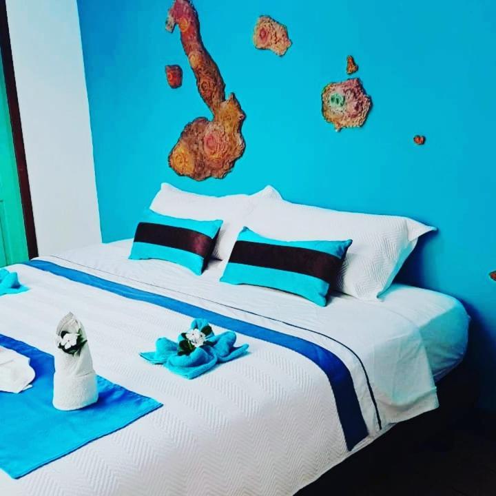 Suite Galarous Island Puerto Ayora  Exterior photo