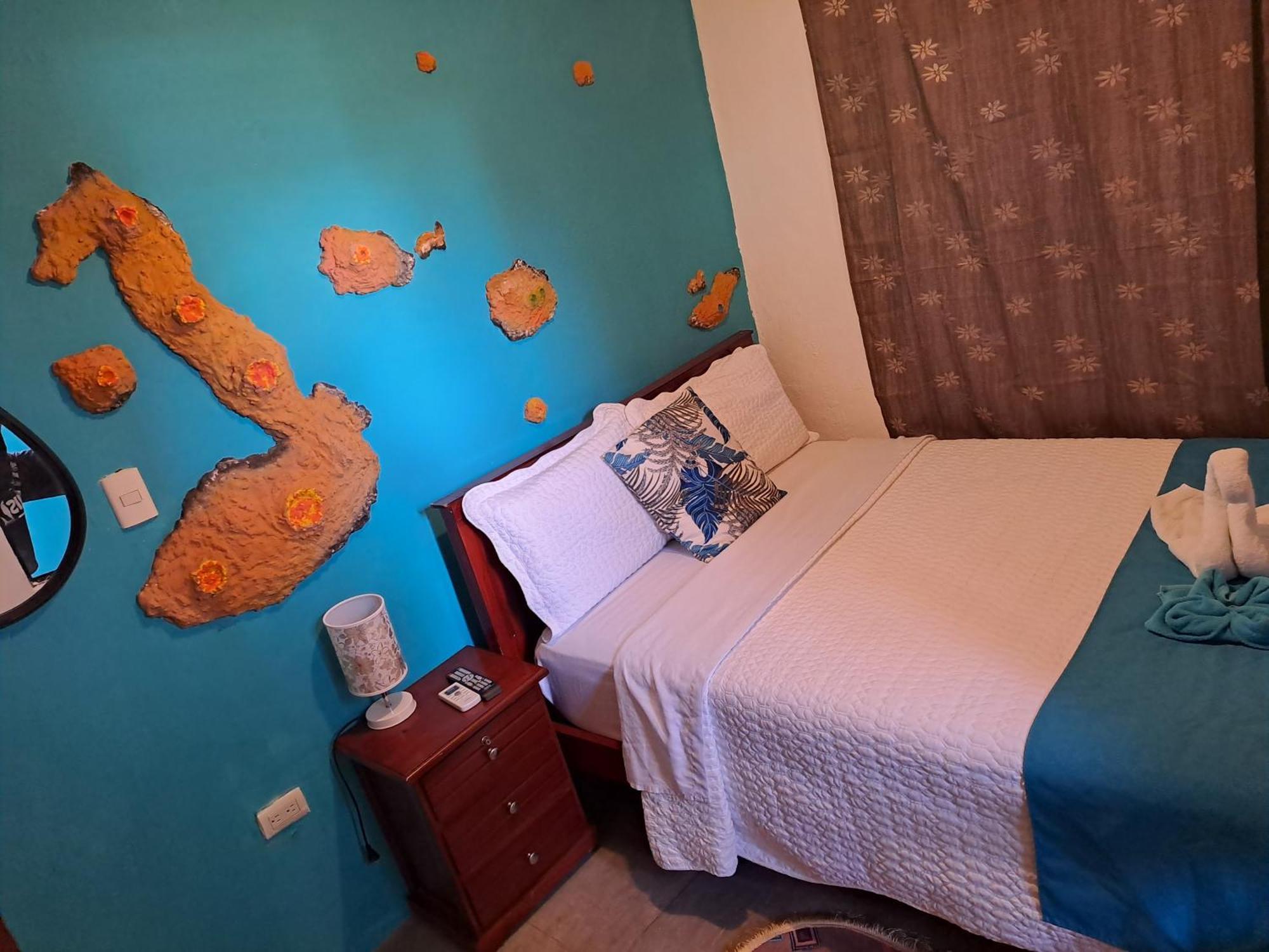 Suite Galarous Island Puerto Ayora  Exterior photo