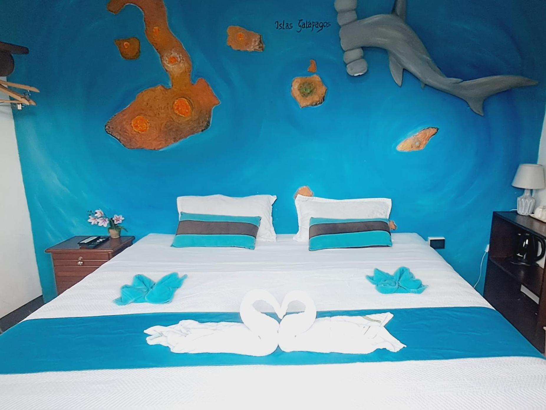 Suite Galarous Island Puerto Ayora  Exterior photo
